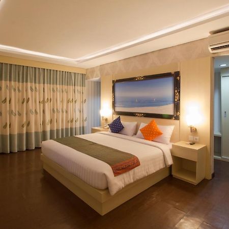 Grand Puri Saron Yogyakarta Otel Dış mekan fotoğraf