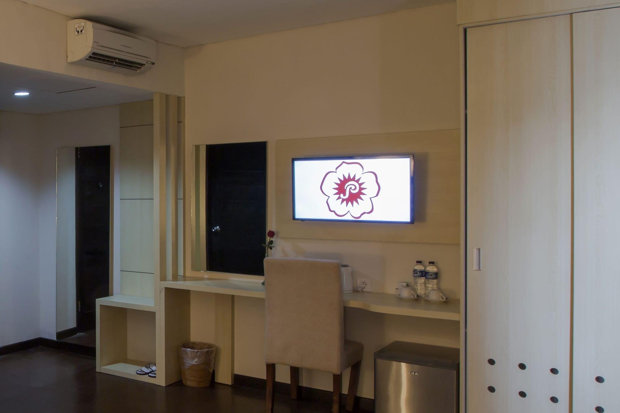 Grand Puri Saron Yogyakarta Otel Dış mekan fotoğraf