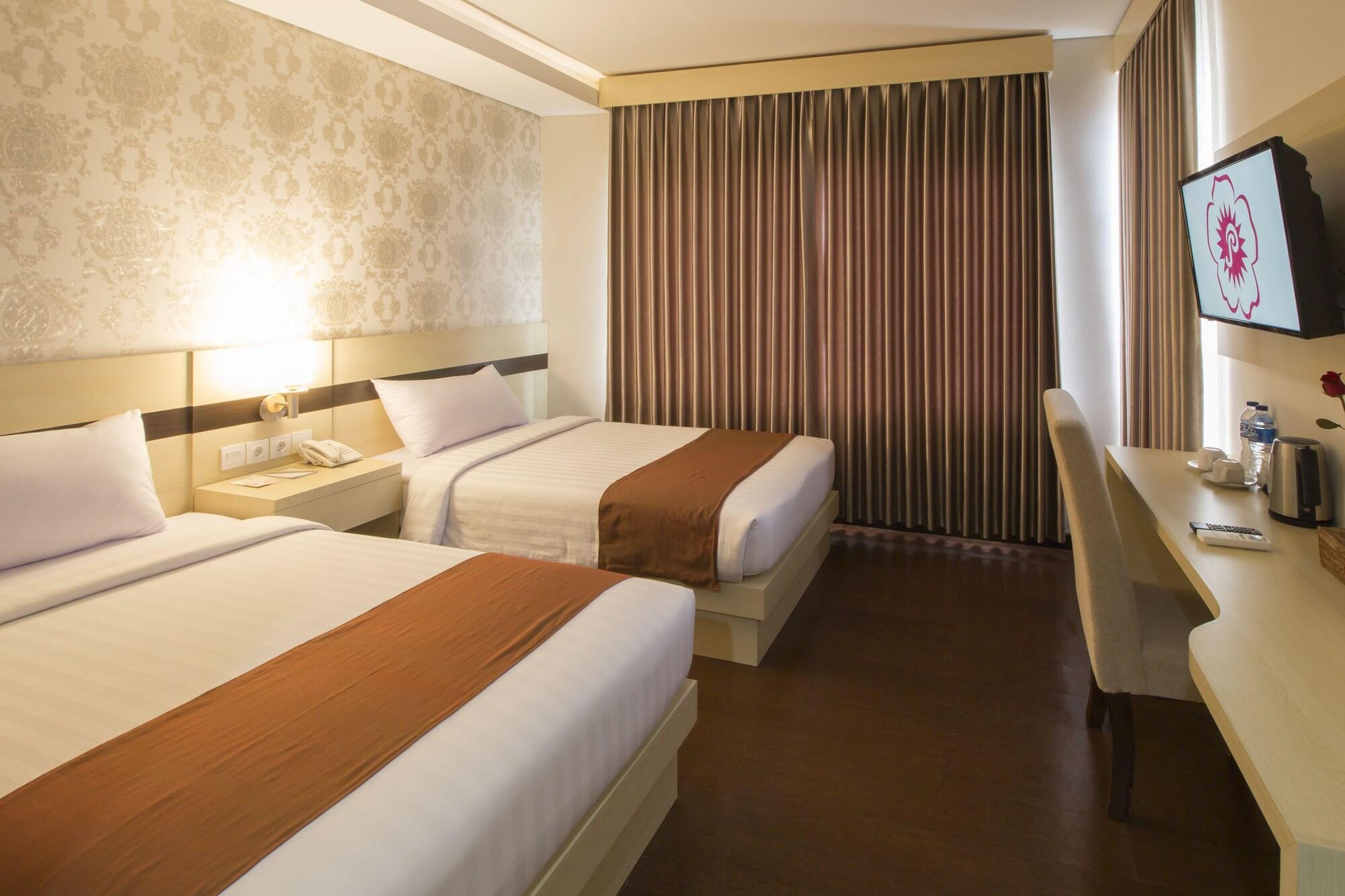 Grand Puri Saron Yogyakarta Otel Dış mekan fotoğraf