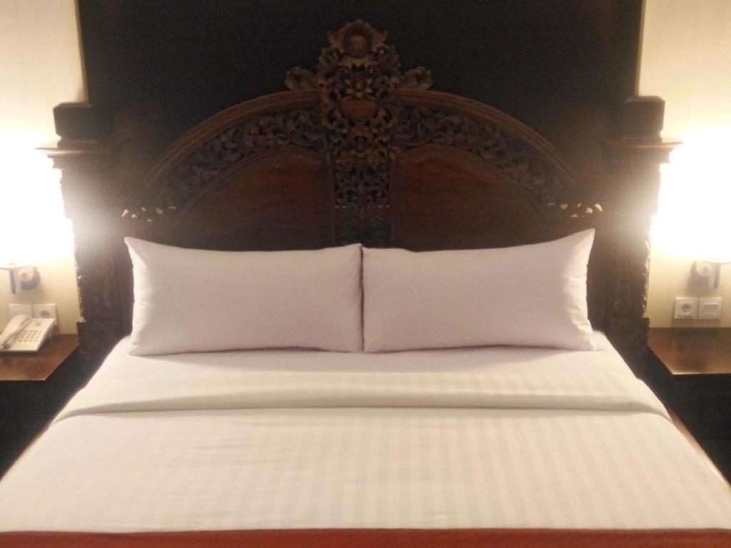 Grand Puri Saron Yogyakarta Otel Dış mekan fotoğraf