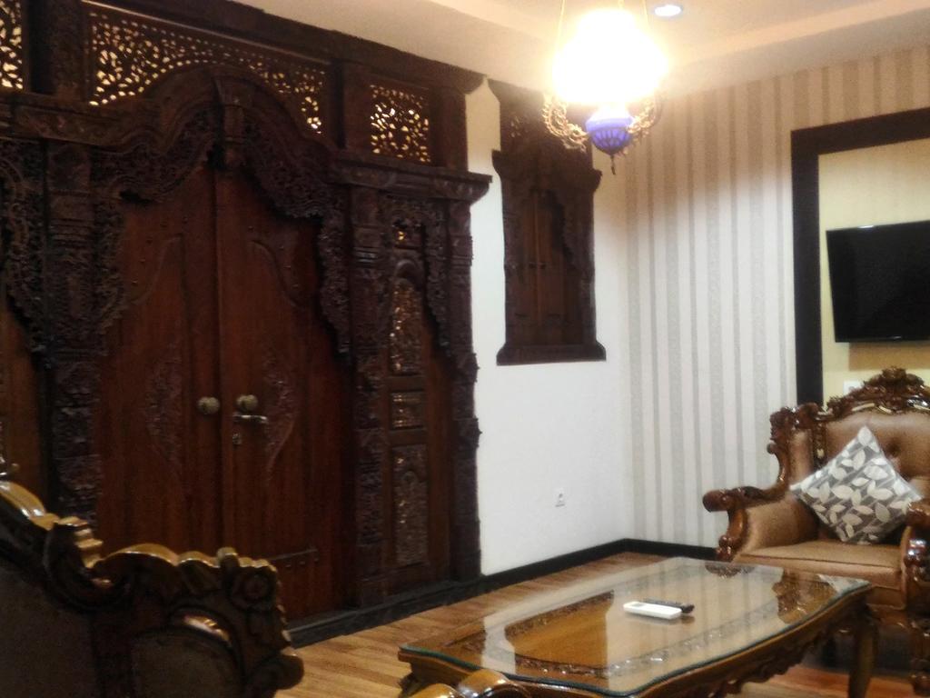 Grand Puri Saron Yogyakarta Otel Dış mekan fotoğraf