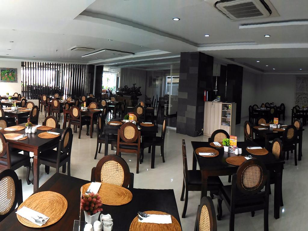 Grand Puri Saron Yogyakarta Otel Dış mekan fotoğraf