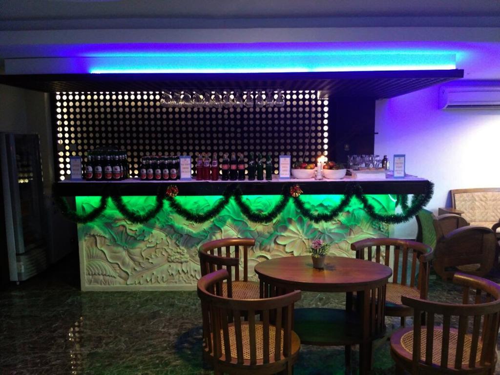 Grand Puri Saron Yogyakarta Otel Dış mekan fotoğraf