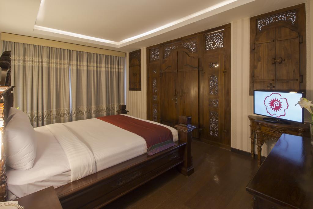 Grand Puri Saron Yogyakarta Otel Dış mekan fotoğraf