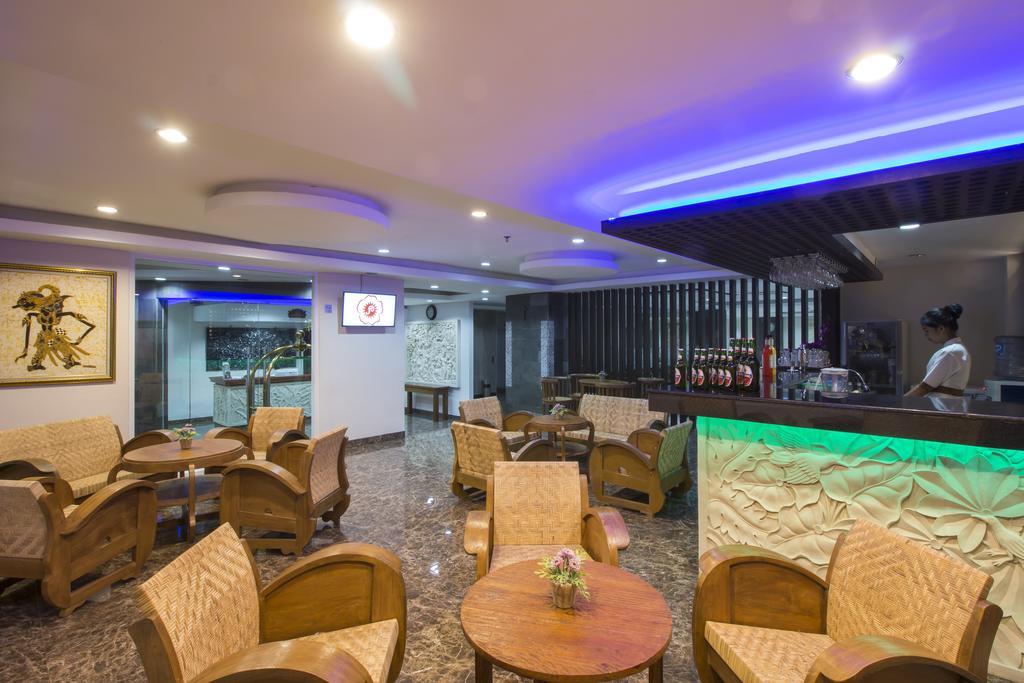 Grand Puri Saron Yogyakarta Otel Dış mekan fotoğraf