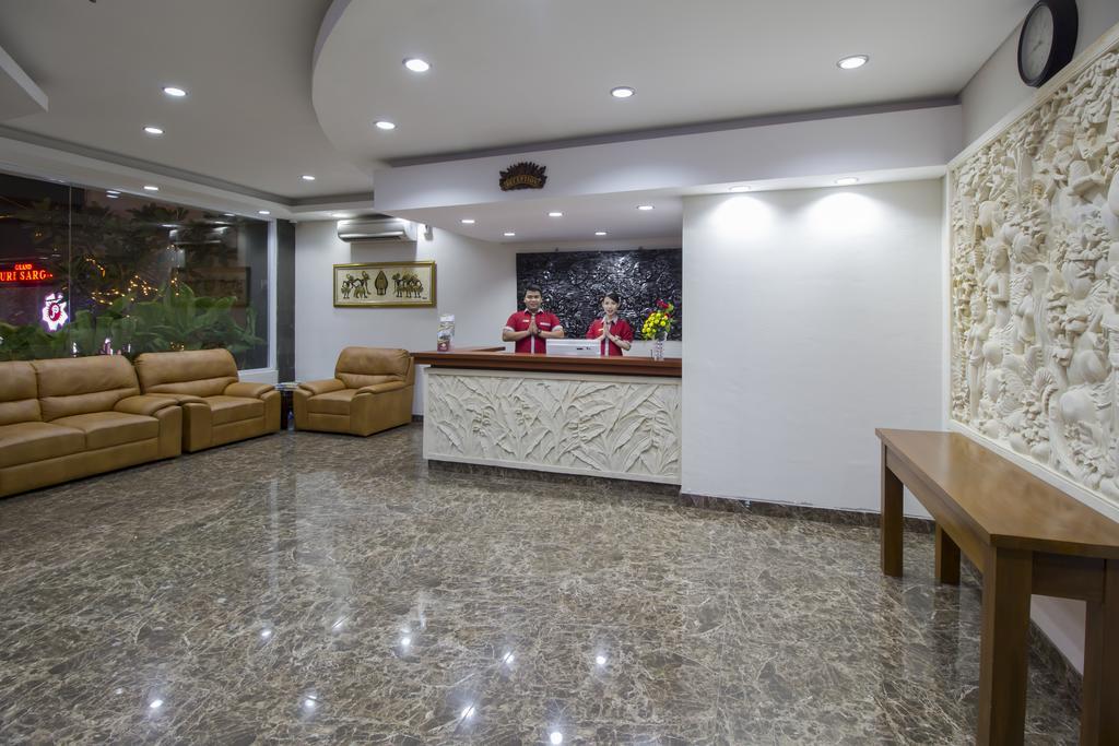 Grand Puri Saron Yogyakarta Otel Dış mekan fotoğraf