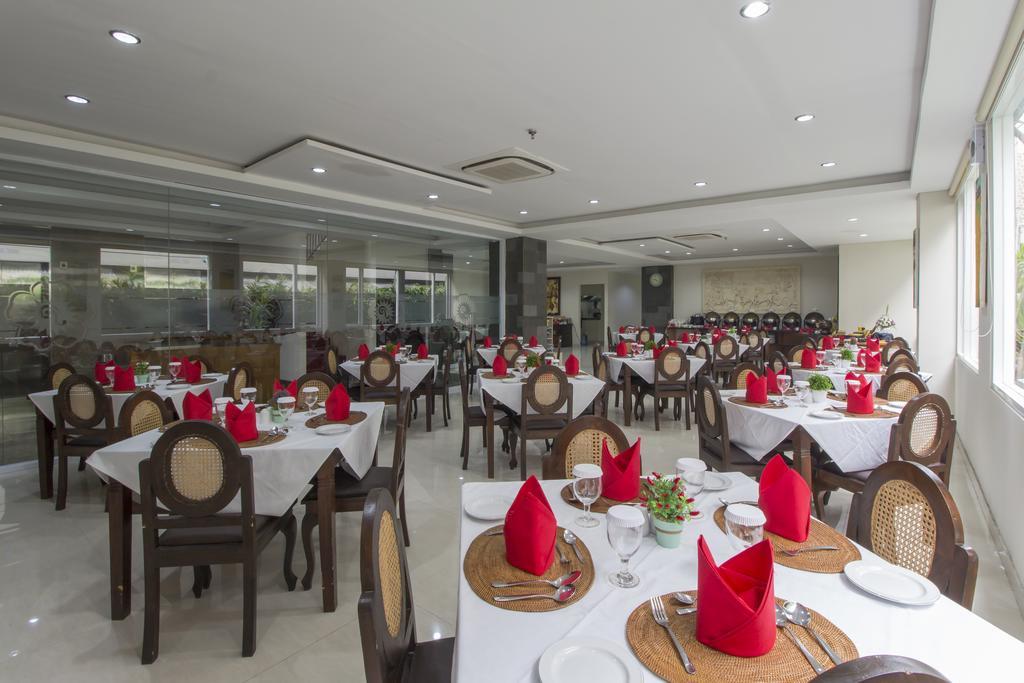 Grand Puri Saron Yogyakarta Otel Dış mekan fotoğraf