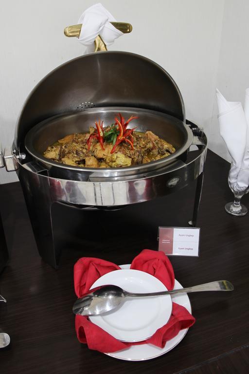Grand Puri Saron Yogyakarta Otel Dış mekan fotoğraf